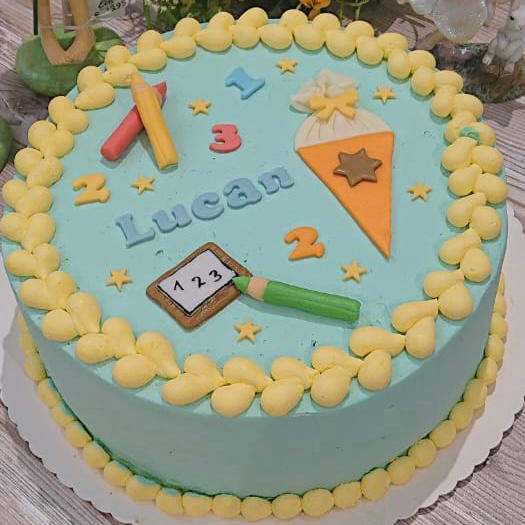 Torte zum Schuleingang